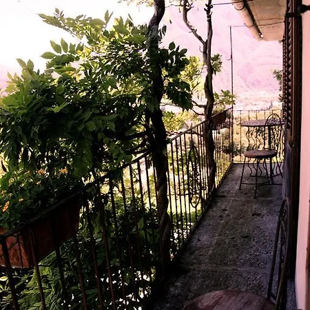 Moro Bed and Breakfast *